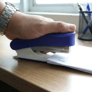 Kangaro Trendy 10 Manual Stapler (1 Pc)
