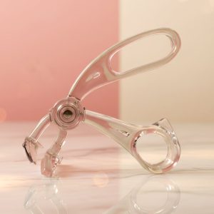 Classic Plastic Eyelash Curler (1 Pc)