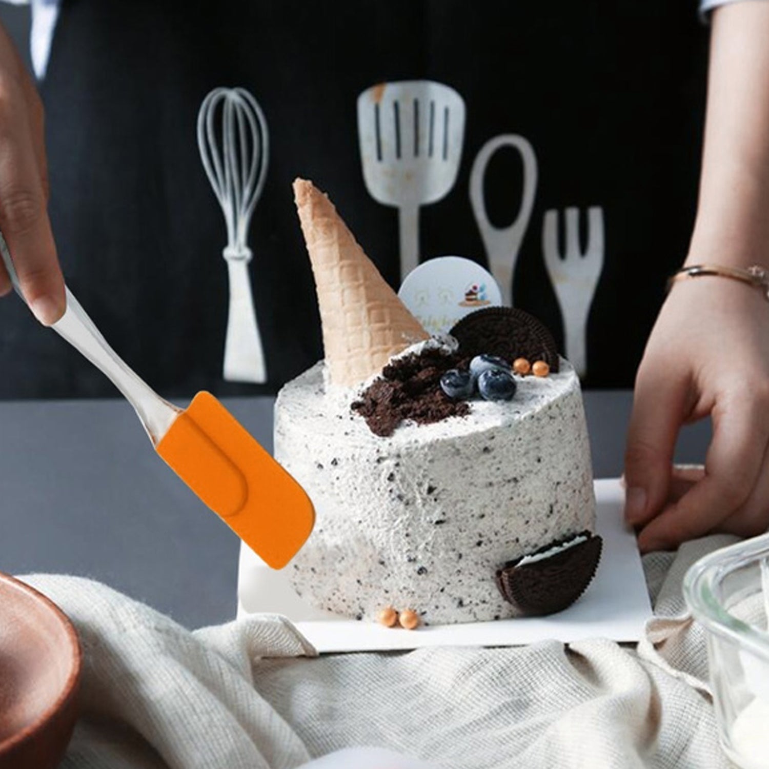 2 in 1 Combo of Big Brush & Spatula Set (2 Pcs Set)