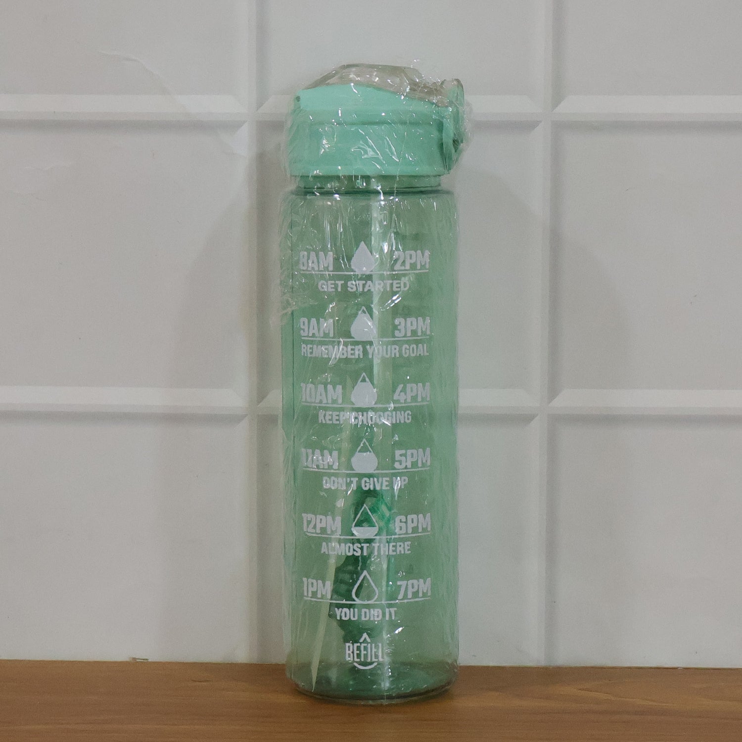 Motivational Water Bottle with Time Marker and Flip Top Lid (900 ML) - Image 8