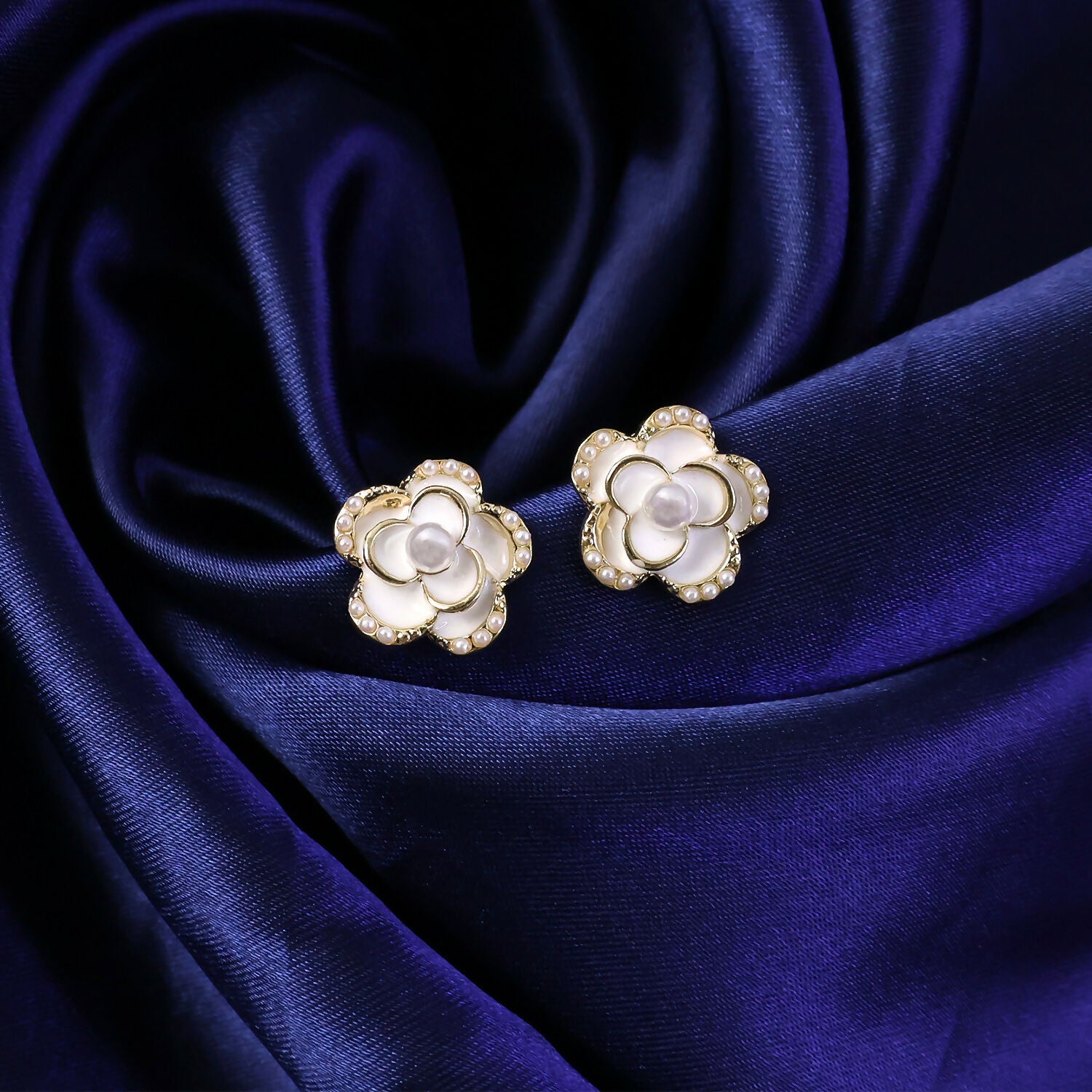 Elegant Korean Style Pearl Heart Drop Earrings for Women & Girls - Image 2