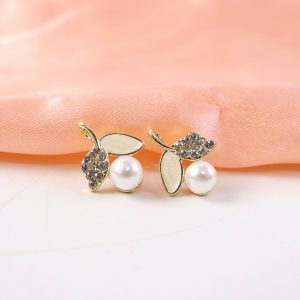 Elegant Korean Style Pearl & Crystal Leaf Stud Earrings for Women