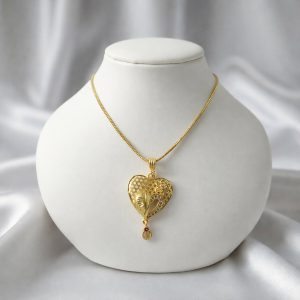 Heart Motif Gold Pendant and Earring Set Elegant Traditional Jewelry Set for Women