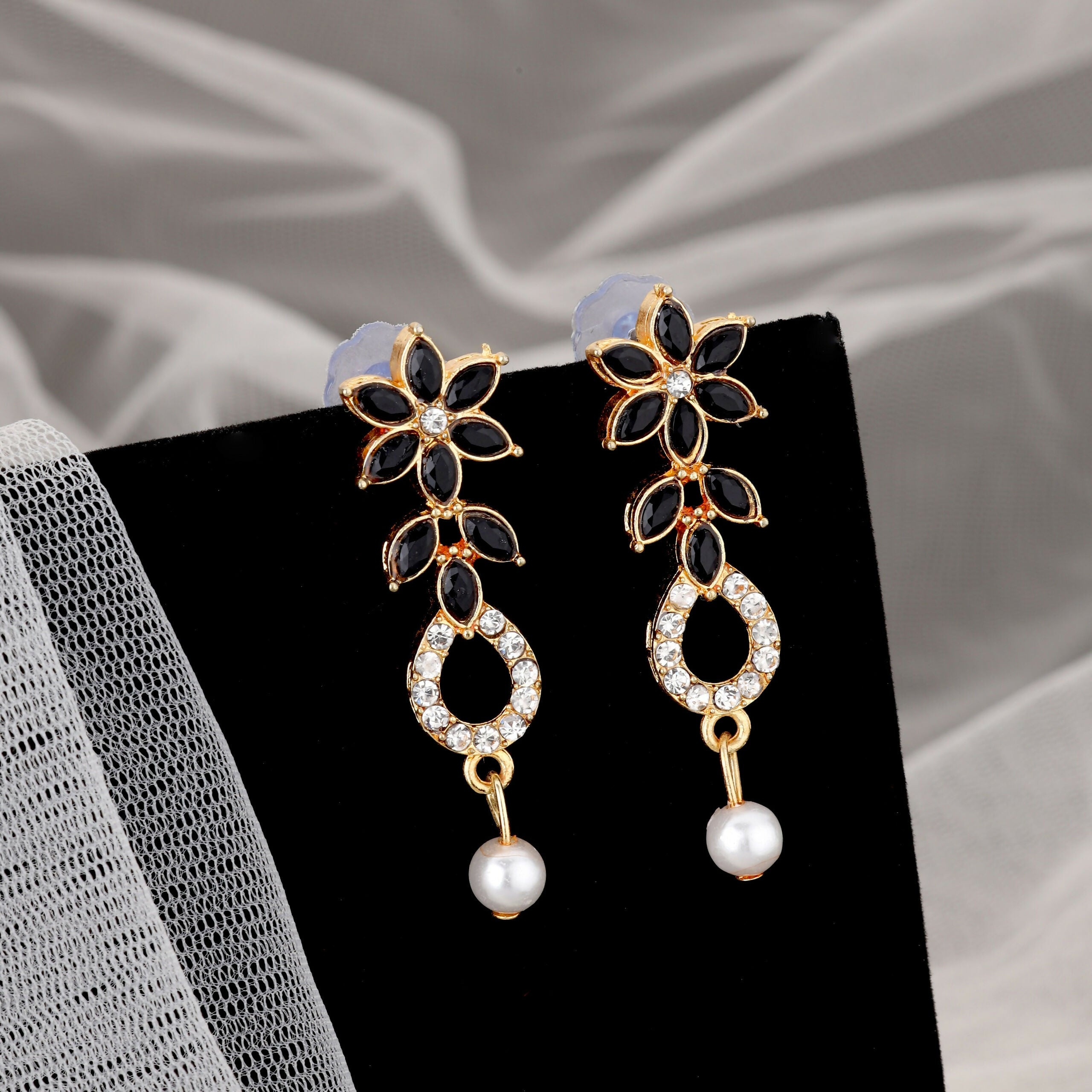 Elegant Black & White Crystal Flower Necklace Set with Pearl Drop