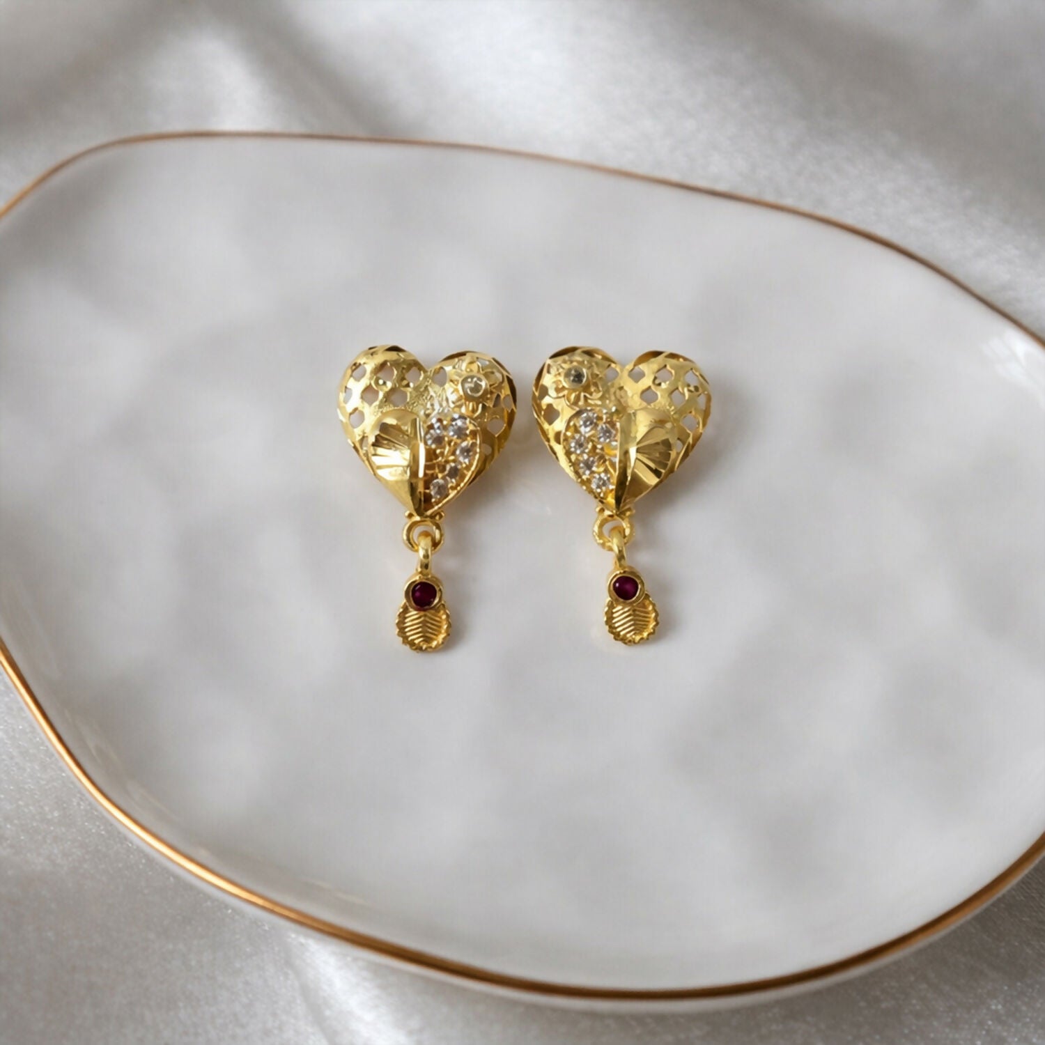 Heart Motif Gold Pendant and Earring Set Elegant Traditional Jewelry Set for Women - Image 3