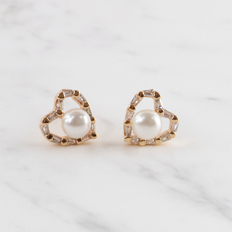 Charming Heart Shape Pearl and CZ Stone Stud Earrings for Women