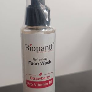 Refreshing Face Wash with Strawberry & Pro Vitamin B5 (100 ml)