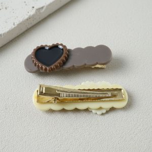Heart Design Decorative Hair Clips Set (4 Pc)