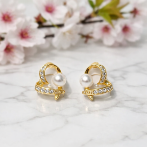 Elegant Pearl & Crystal Heart Design Stud Earrings for Women