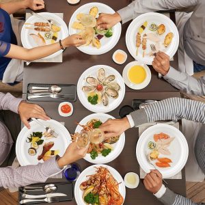 Vegnar Disposable Round Food Serving Plate (10 Pc)