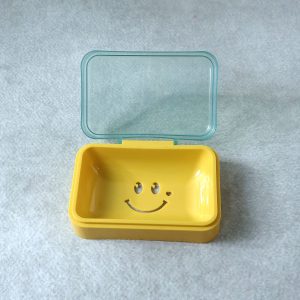 Cute Smiley Design Plastic Soap Case (1 Pc)