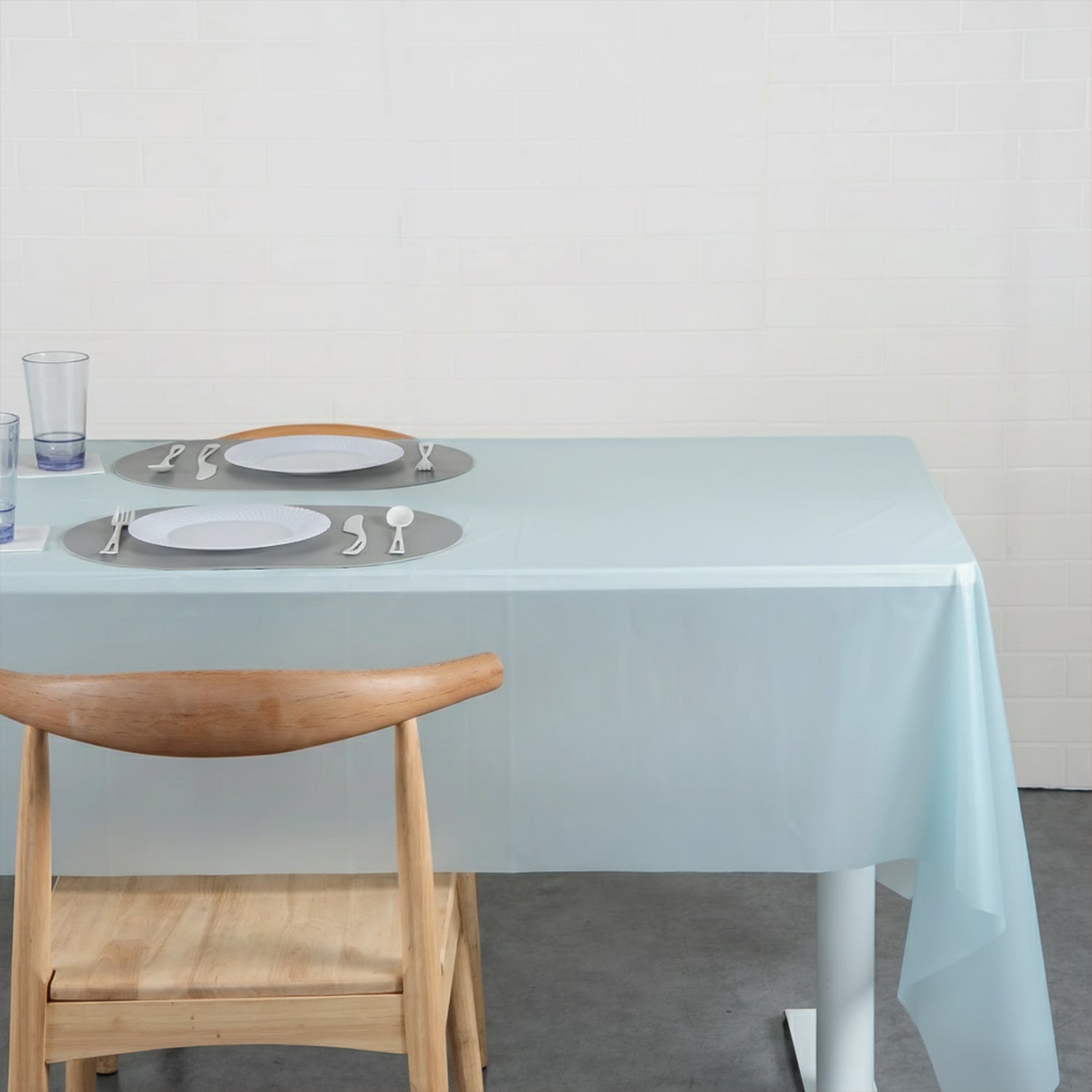 Waterproof Disposable Plastic Table Cover 137 × 183 cm - Image 3