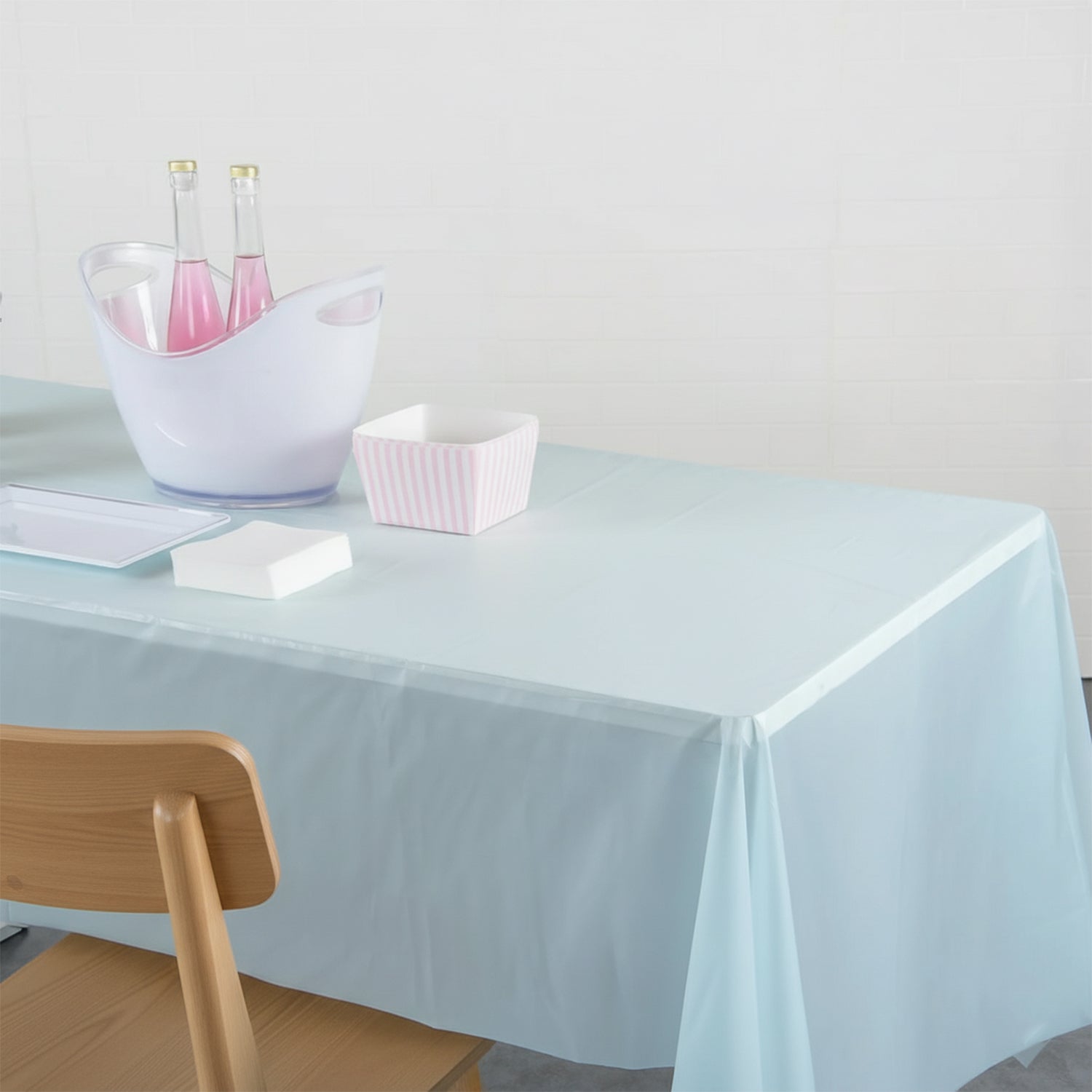 Waterproof Disposable Plastic Table Cover 137 × 183 cm - Image 4