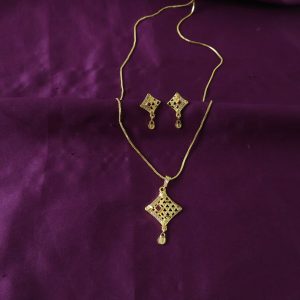 Cutwork Square Gold Pendant and Earring Set Elegant Traditional Jewelry Set