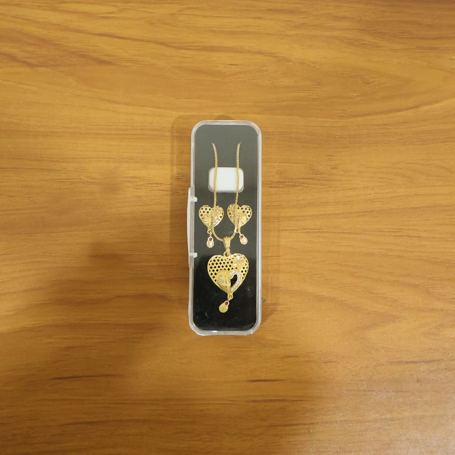 Heart Motif Gold Pendant and Earring Set Elegant Traditional Jewelry Set for Women - Image 7