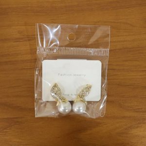Luxury Korean Style Gold Leaf Pearl Drop Earrings for Women