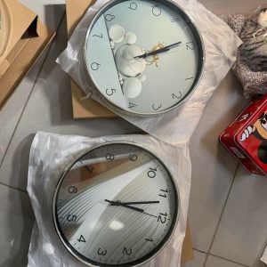 Modern Decorative Wall Clock with Geometric Art Design for Living Room