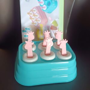 6 Cavity sicle Molds Plastic Giraffe shape Ice Moulds (1 Pc)