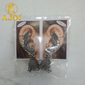 Regal Swan Motif Earrings