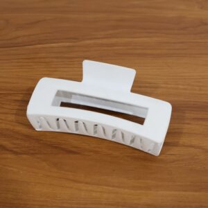 Large Stylish Plastic Hair Clip (1 Pc)