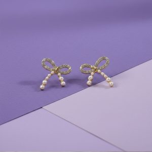 Chic Pearl Wreath Bow Earrings – Premium Design