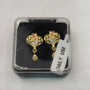 Heart Filigree Gold-Plated Stud Earrings with AD for women and girls