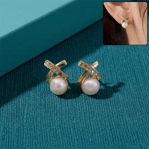 Elegant Pearl Crystal Stud Earrings for Women And Girls