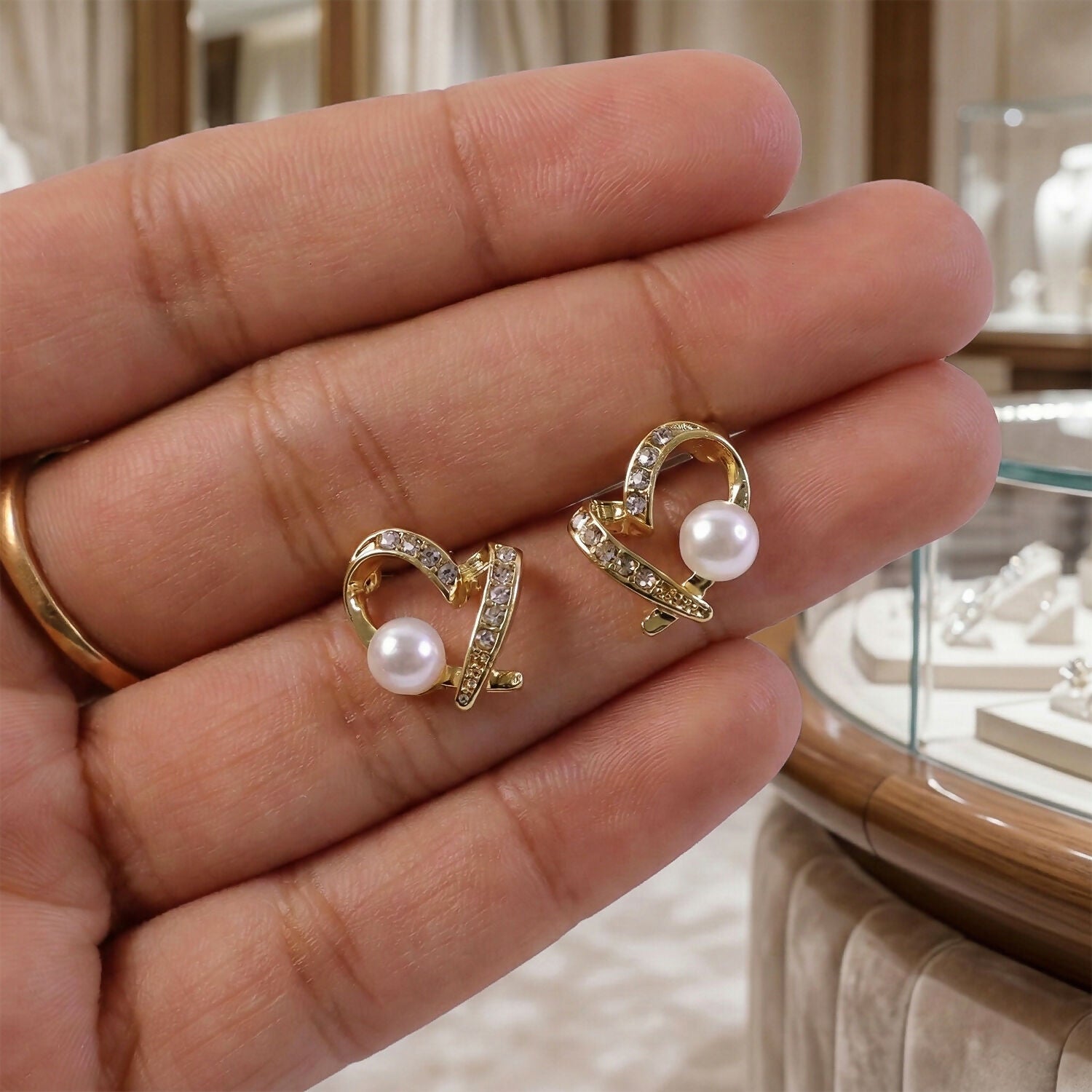 Elegant Pearl & Crystal Heart Design Stud Earrings for Women - Image 4