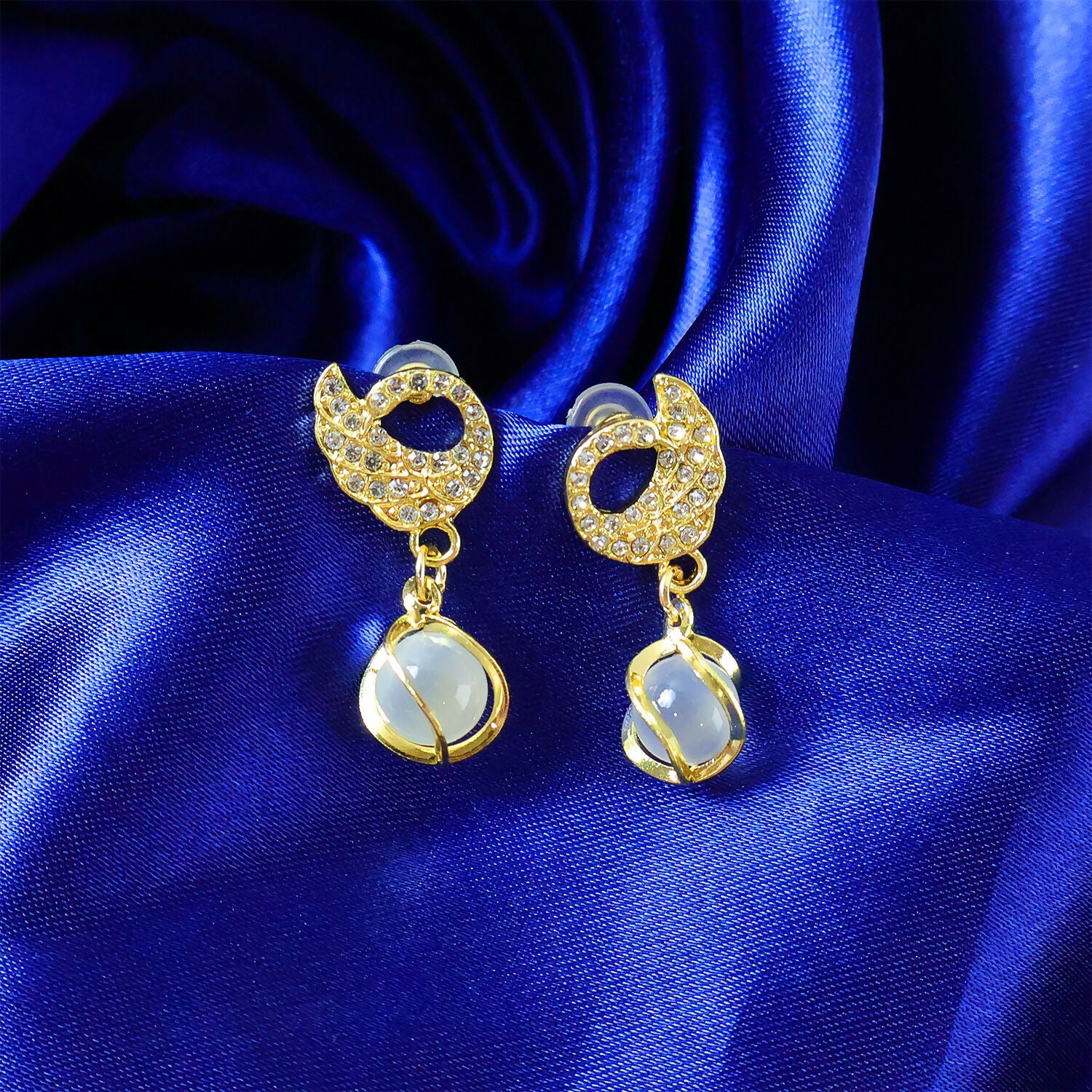 Designer Crystal Encrusted Swan Earrings – Graceful Pearly Drop Statement Jewelry