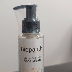 Skin Brightening Vitamin C & Niacinamide Face Wash (100 ml)